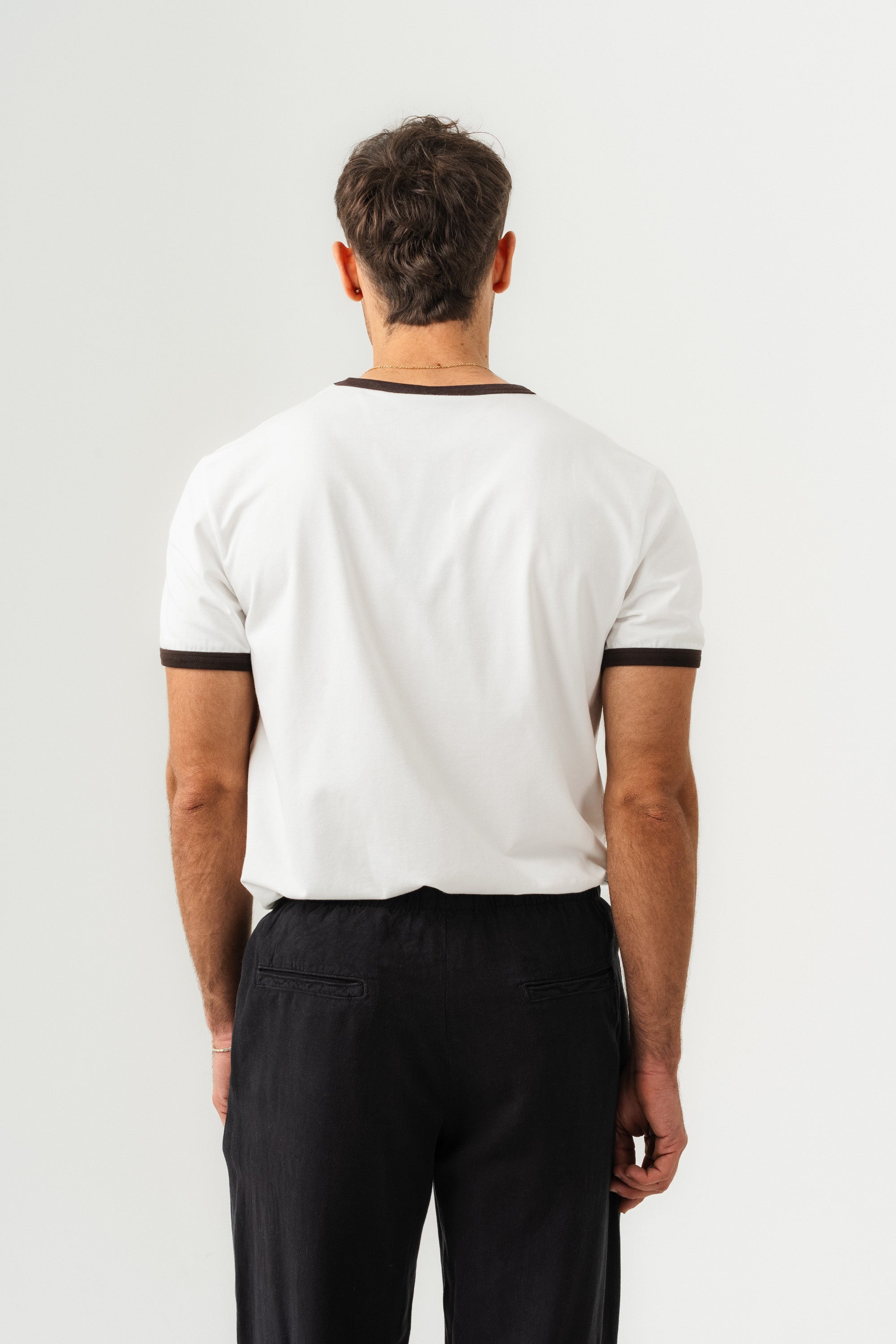 UNISEX YAKA KOL YIKAMA DETAYLI REGULAR FIT BASIC TİŞÖRT BEYAZ-KAHVE-7