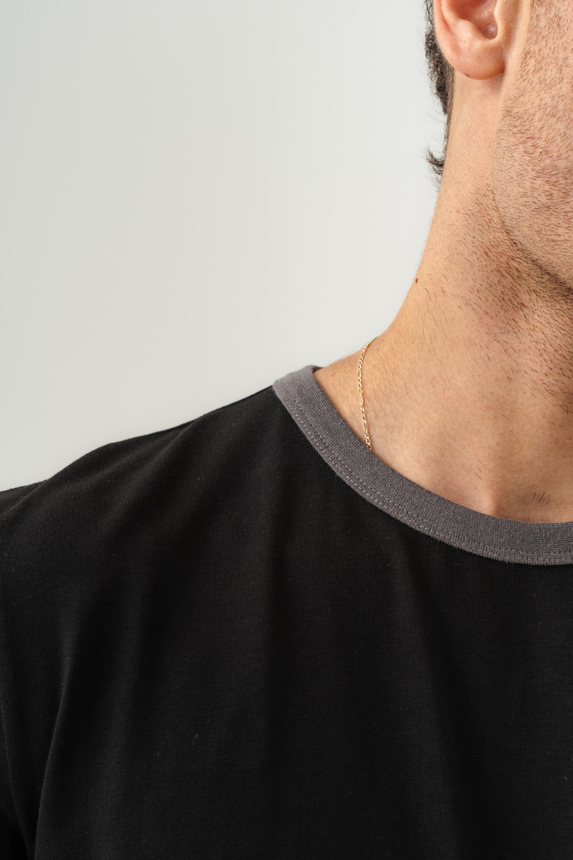 UNISEX YAKA KOL YIKAMA DETAYLI REGULAR FIT BASIC TİŞÖRT SİYAH-GRİ-5
