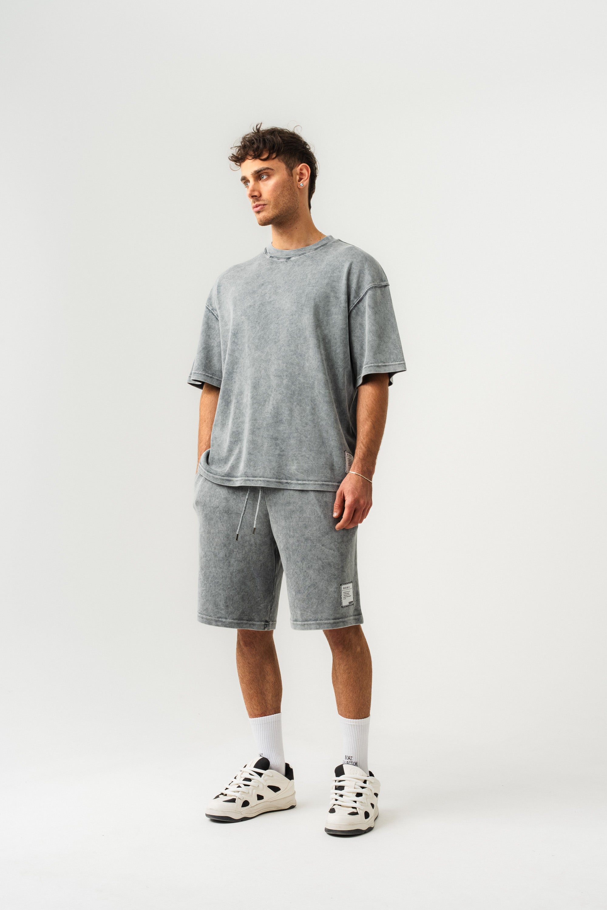 BORZ Soluk Efektli Oversize Kalıp T-shirt ve Şort Takımı-4