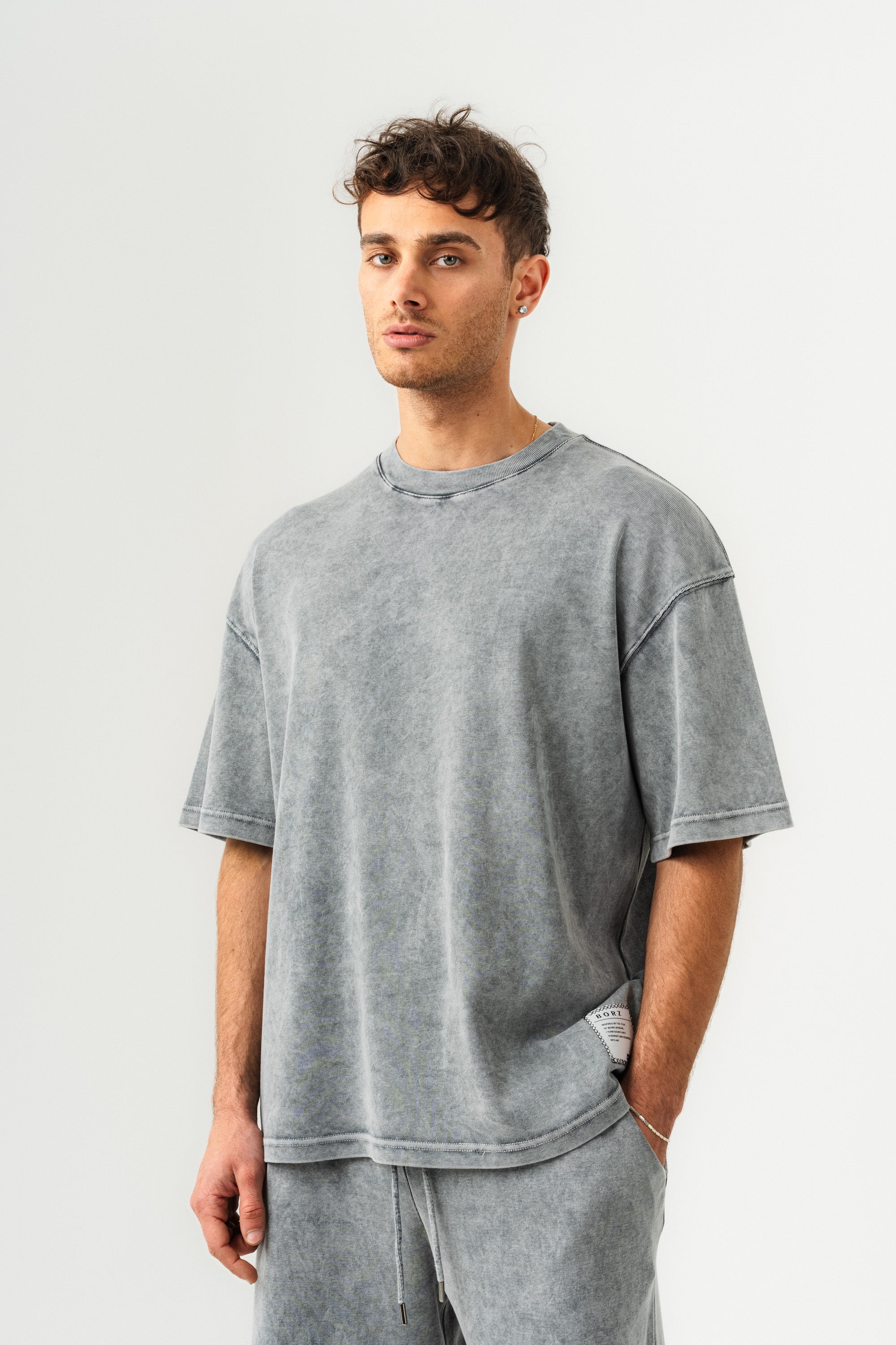 BORZ Soluk Efektli Oversize Kalıp T-shirt ve Şort Takımı-3