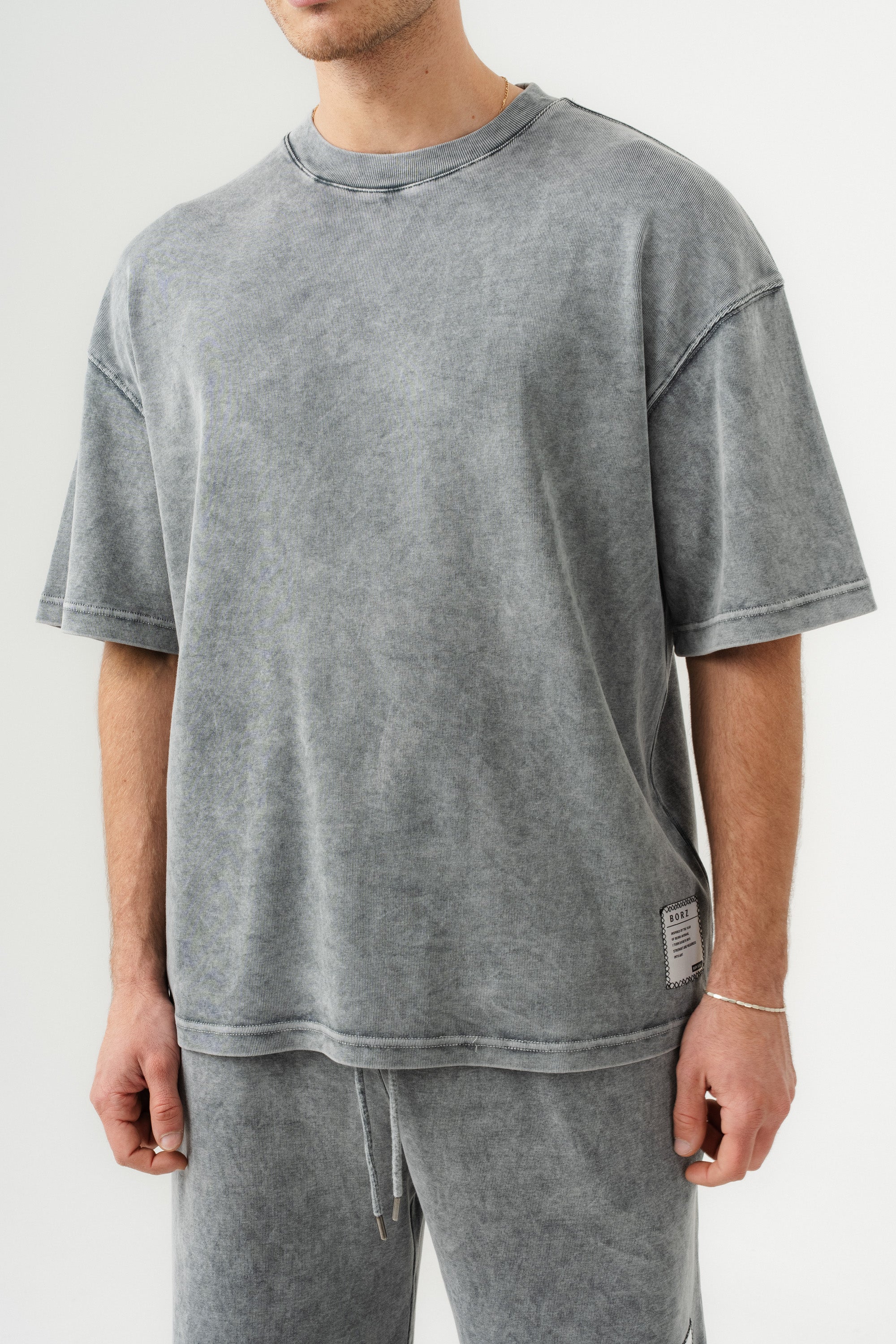 BORZ Soluk Efektli Oversize Kalıp T-shirt ve Şort Takımı-5