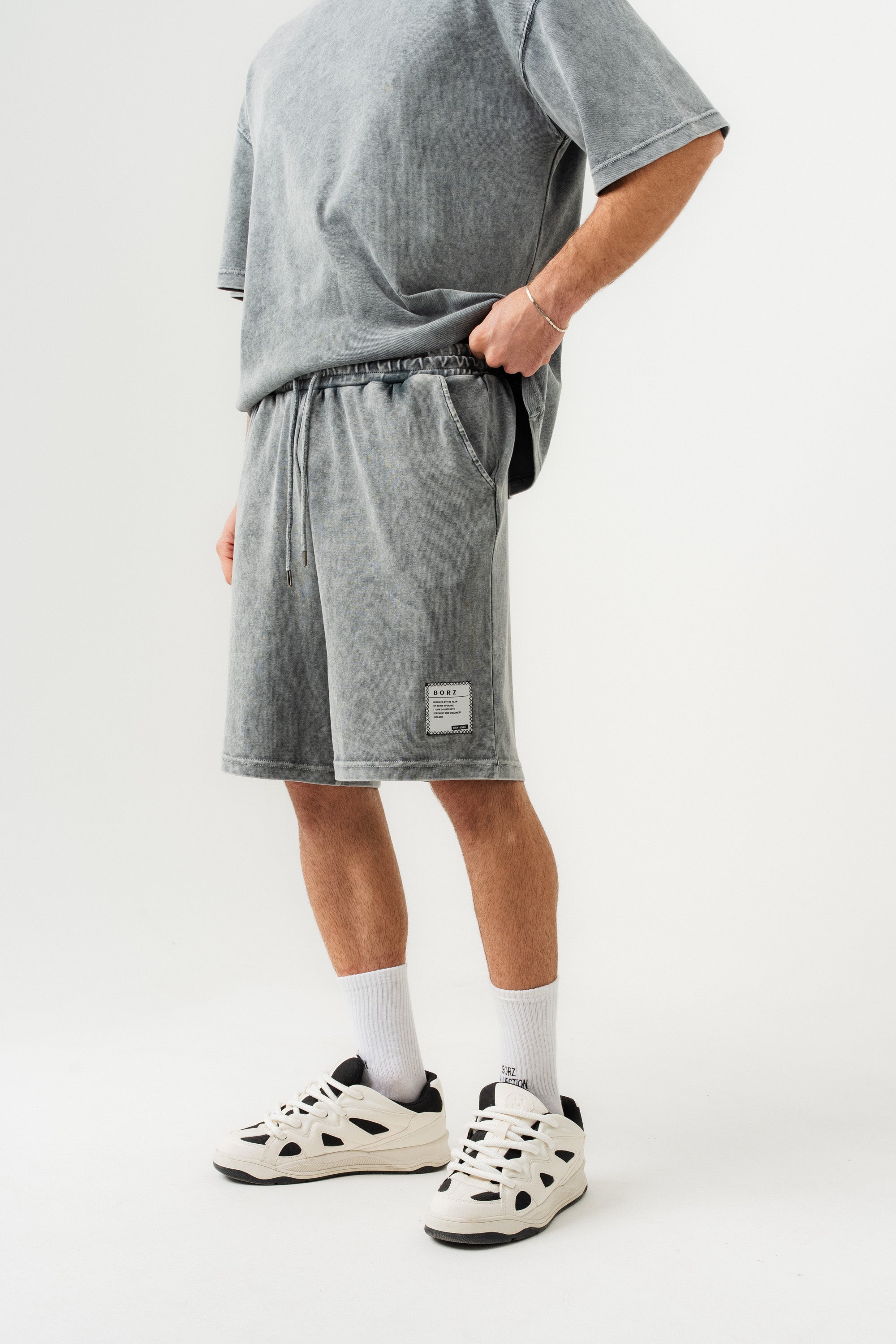 BORZ Soluk Efektli Oversize Kalıp T-shirt ve Şort Takımı-7