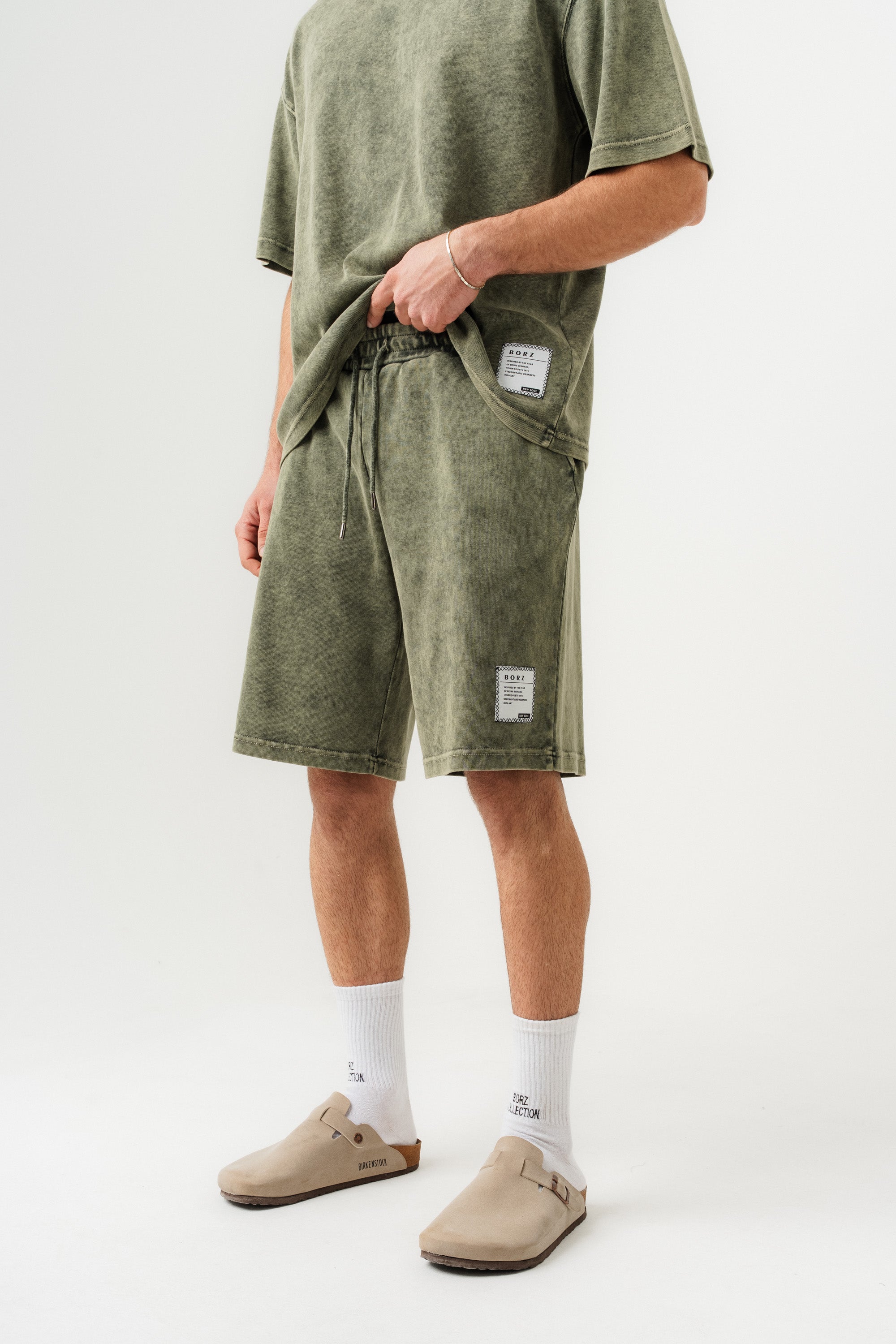 BORZ Soluk Efektli Oversize Kalıp T-shirt ve Şort Takımı-8