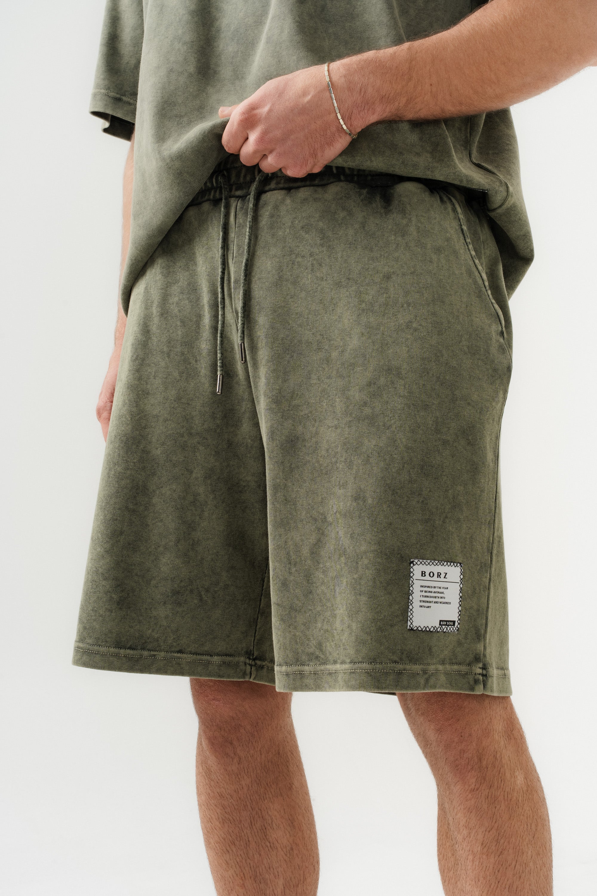 BORZ Soluk Efektli Oversize Kalıp T-shirt ve Şort Takımı-7