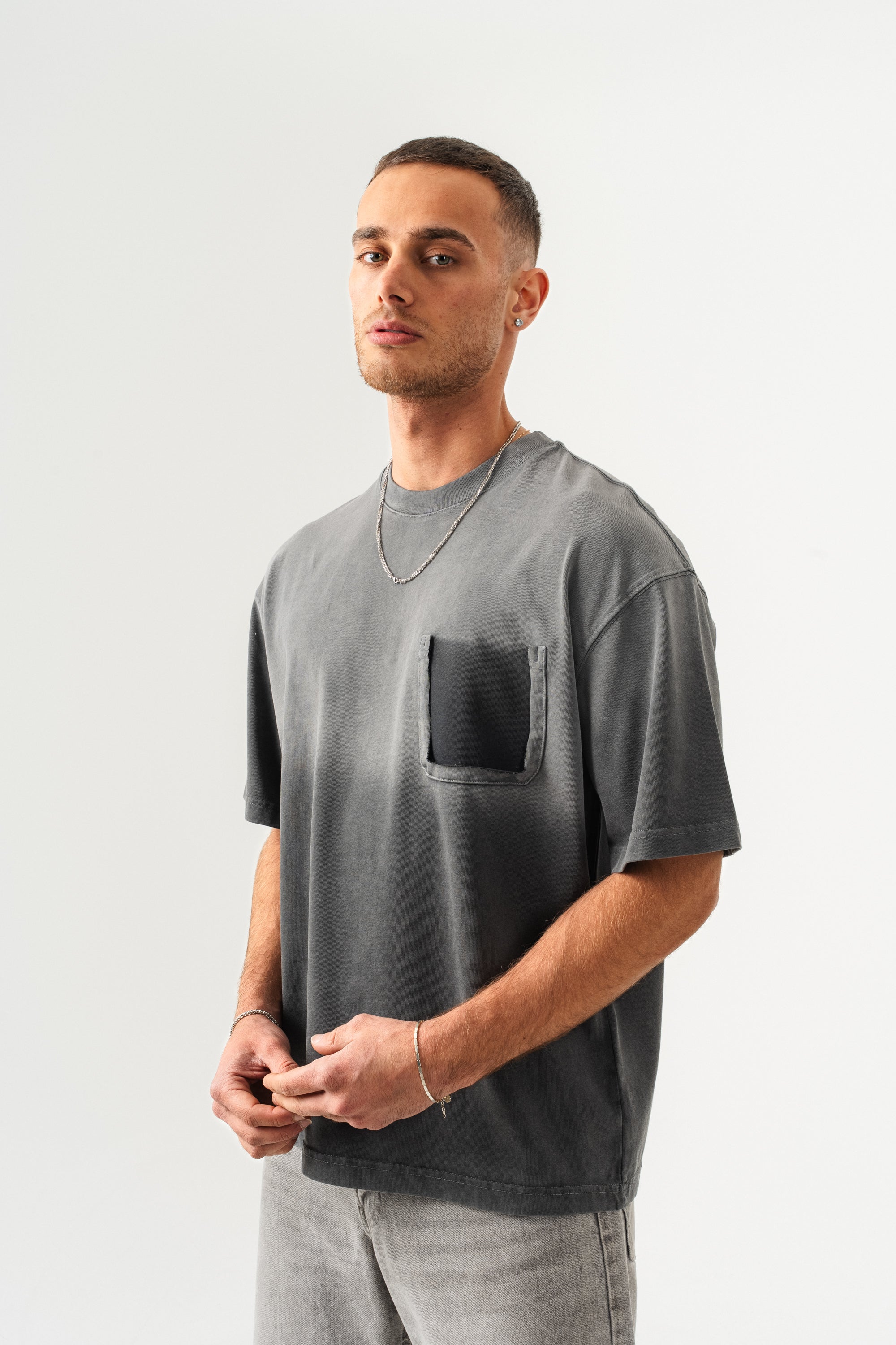 BORZ UNISEX CEPLİ-YIKAMALI OVERSİZE TİŞÖRT