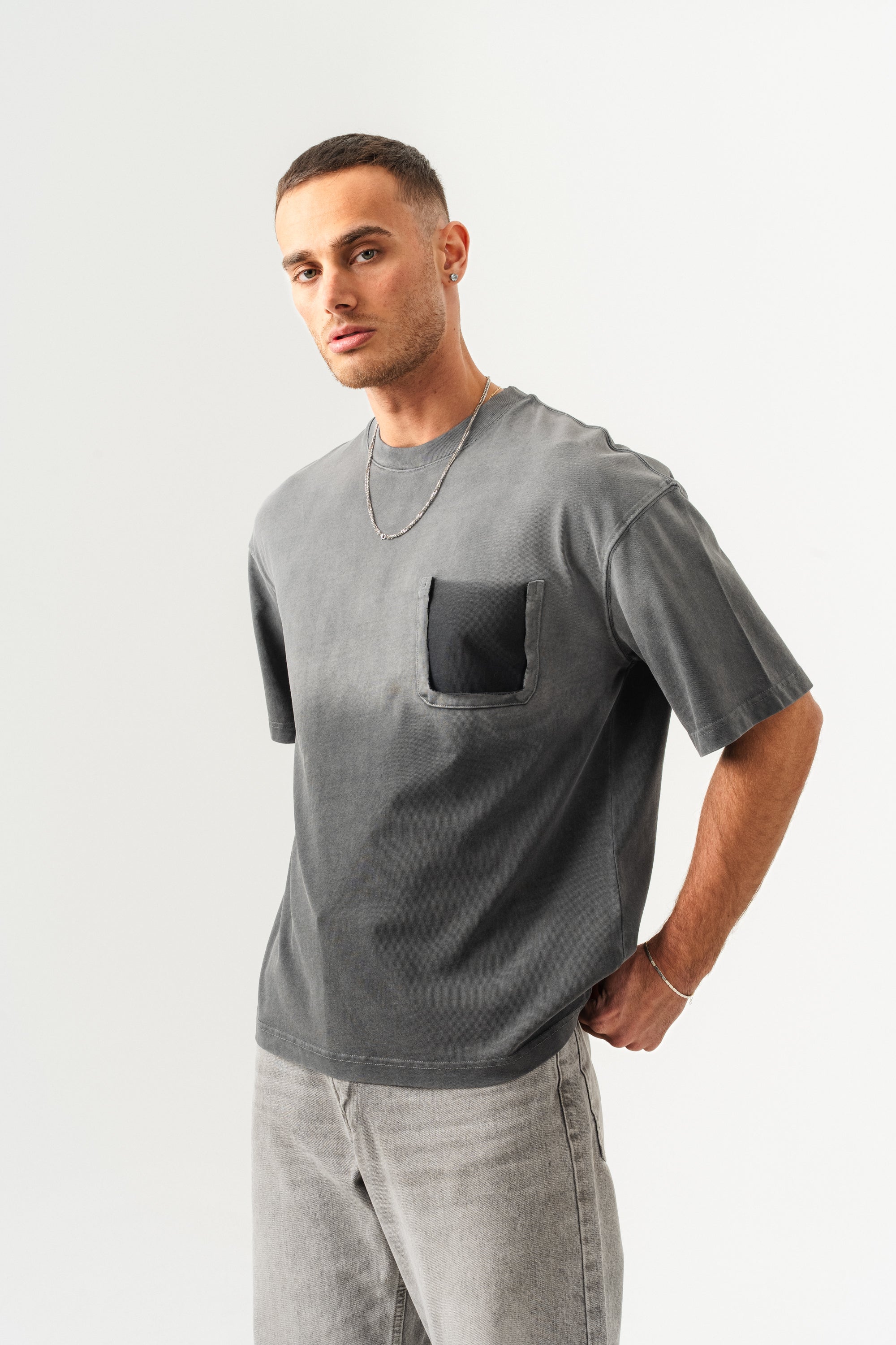 BORZ UNISEX CEPLİ-YIKAMALI OVERSİZE TİŞÖRT-2