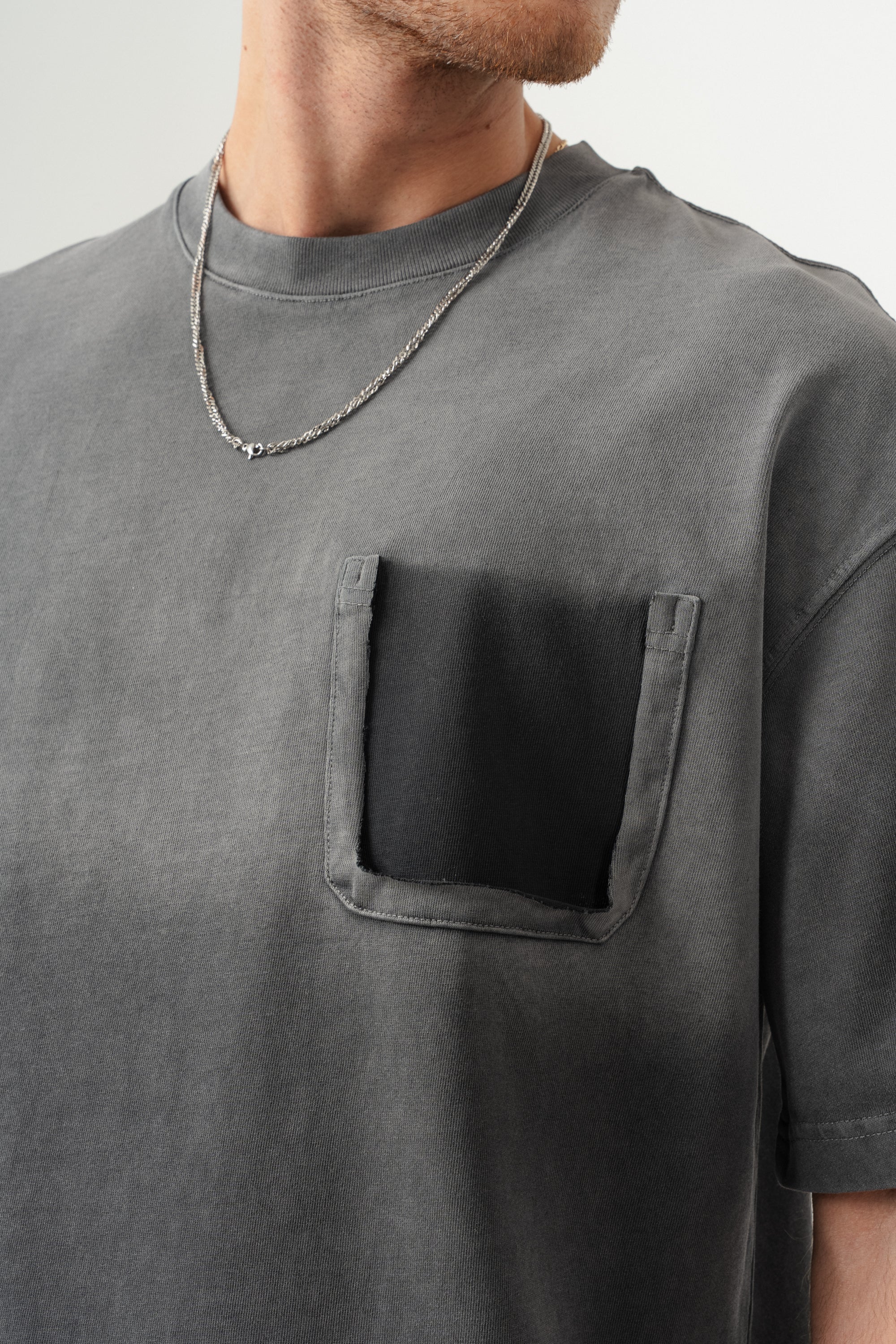 BORZ UNISEX CEPLİ-YIKAMALI OVERSİZE TİŞÖRT-4