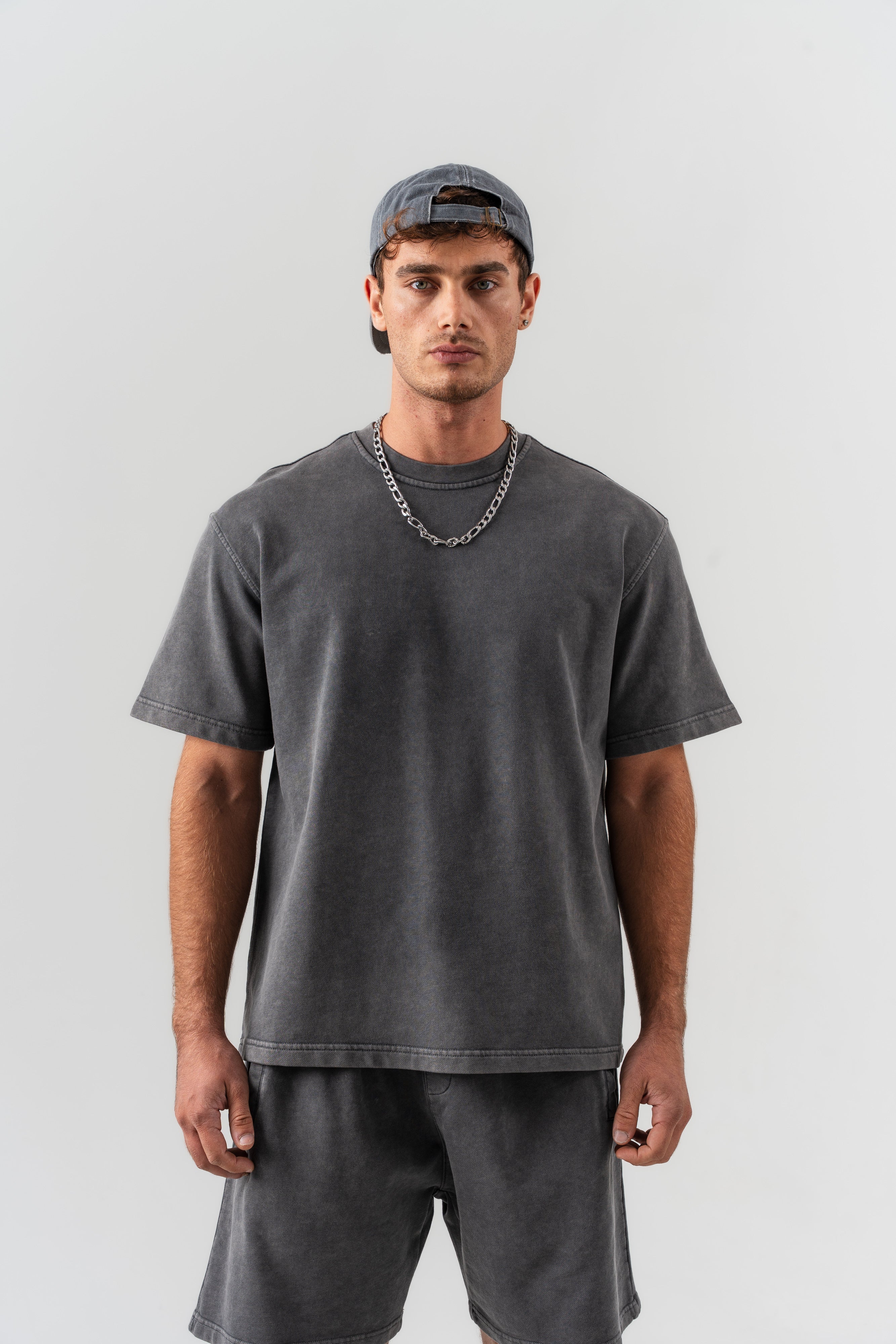 BORZ Yıkamalı Oversize T-shirt ve Şort Takımı - Siyah
