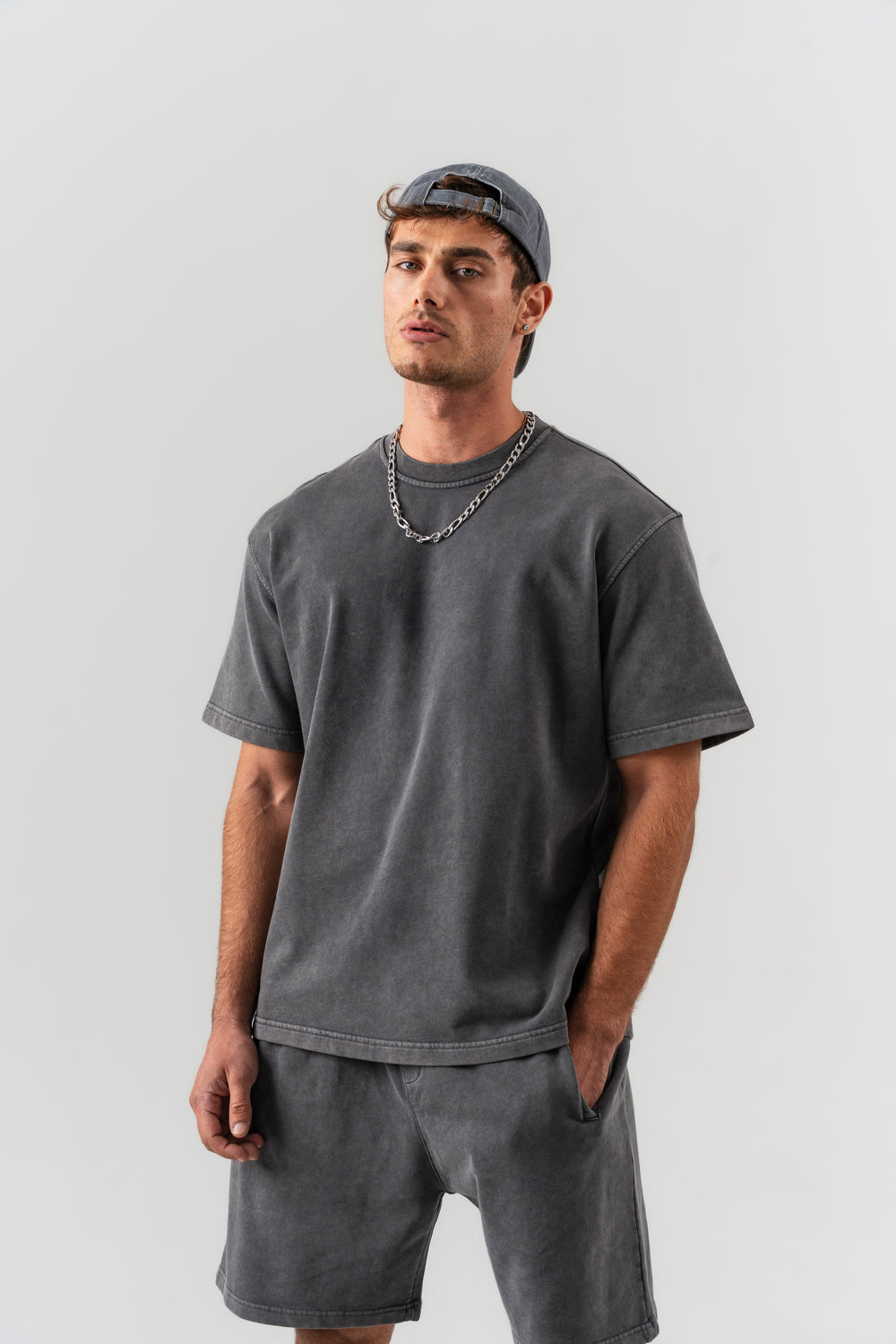 BORZ Yıkamalı Oversize T-shirt ve Şort Takımı - Siyah