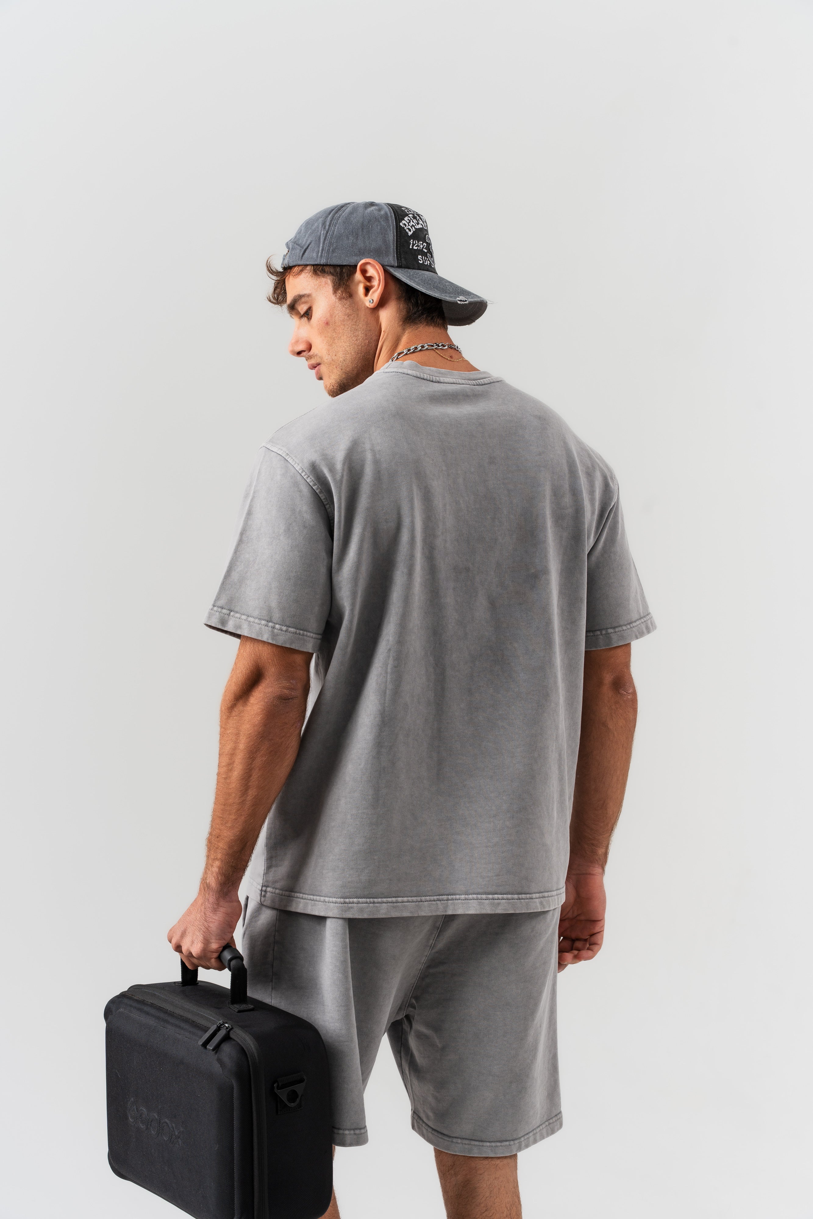 BORZ Yıkamalı Oversize T-shirt ve Şort Takımı - Gri-2