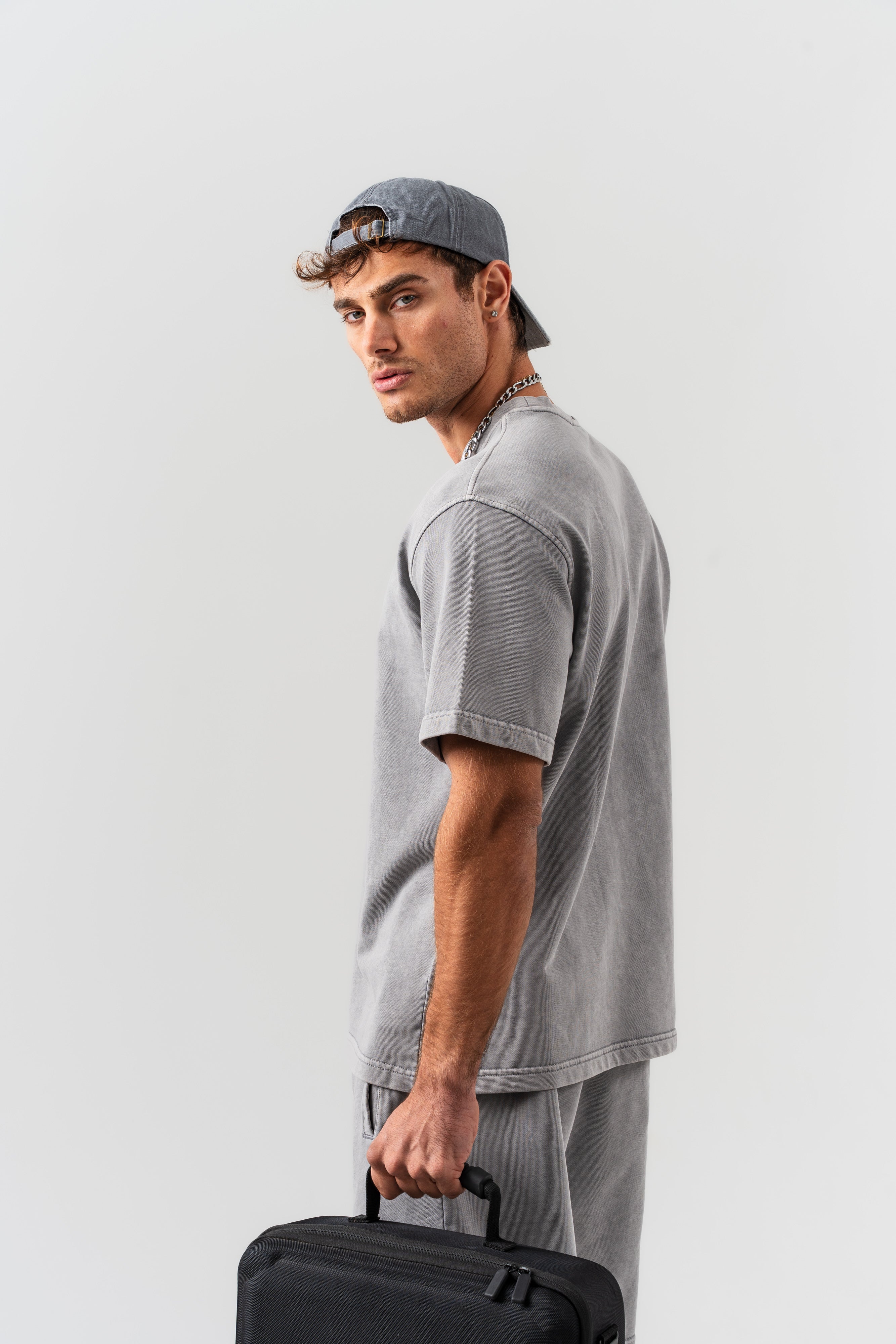 BORZ Yıkamalı Oversize T-shirt ve Şort Takımı - Gri-3