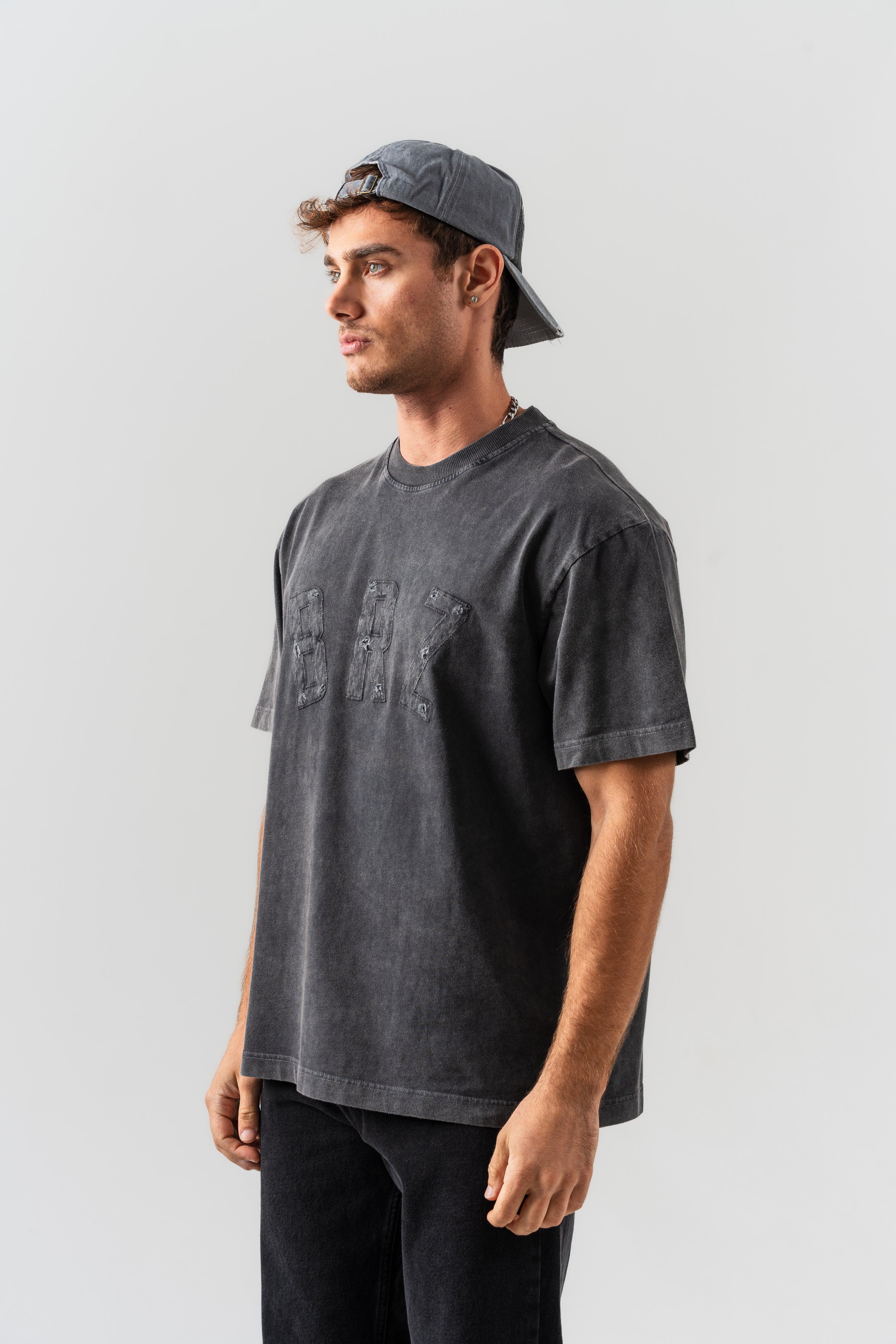 BORZ Aplike Nakışlı Oversize Kalıp Bisiklet Yaka T-shirt - Siyah