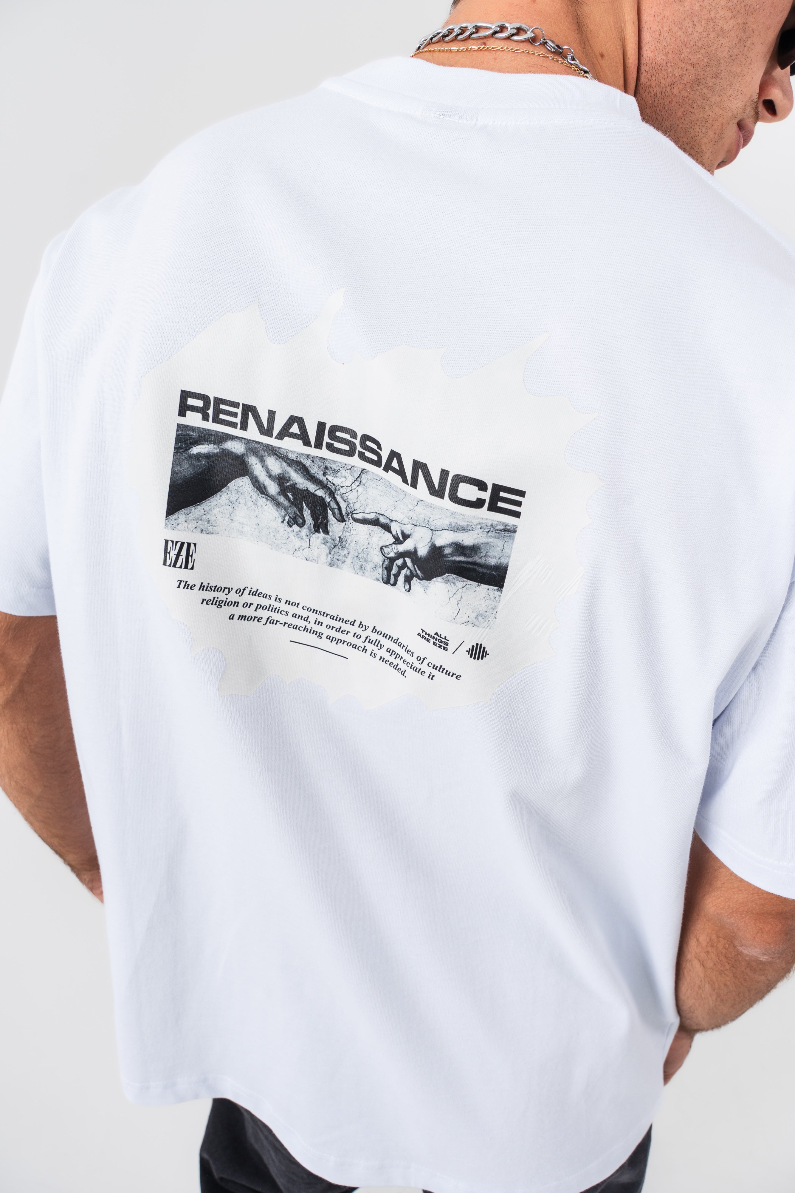 BORZ Renaissance Sırt Baskılı Oversize Kalıp T-shirt - Beyaz-4