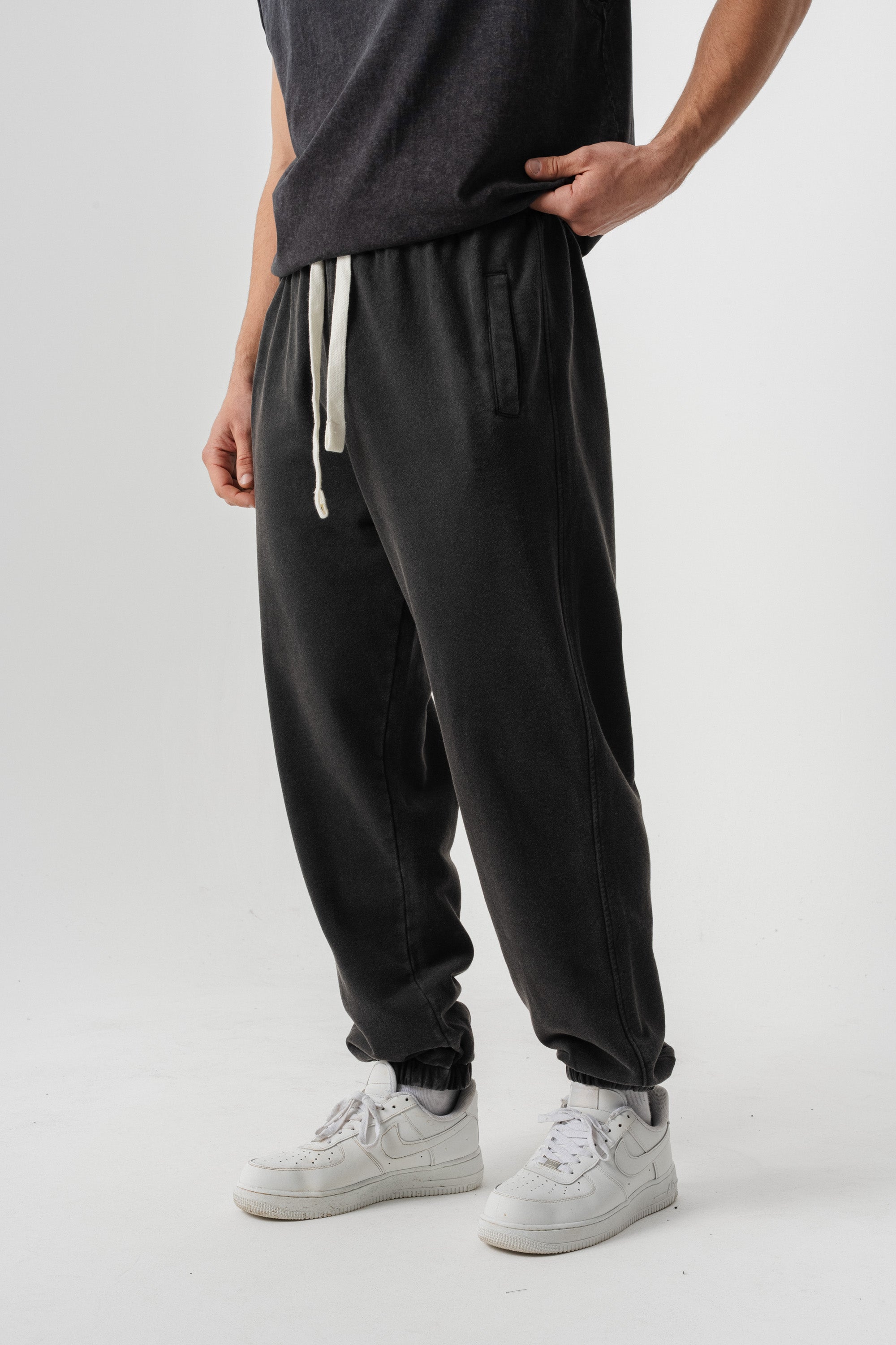 BORZ Yıkamalı Paçası Lastikli Eşofman Altı - Siyah