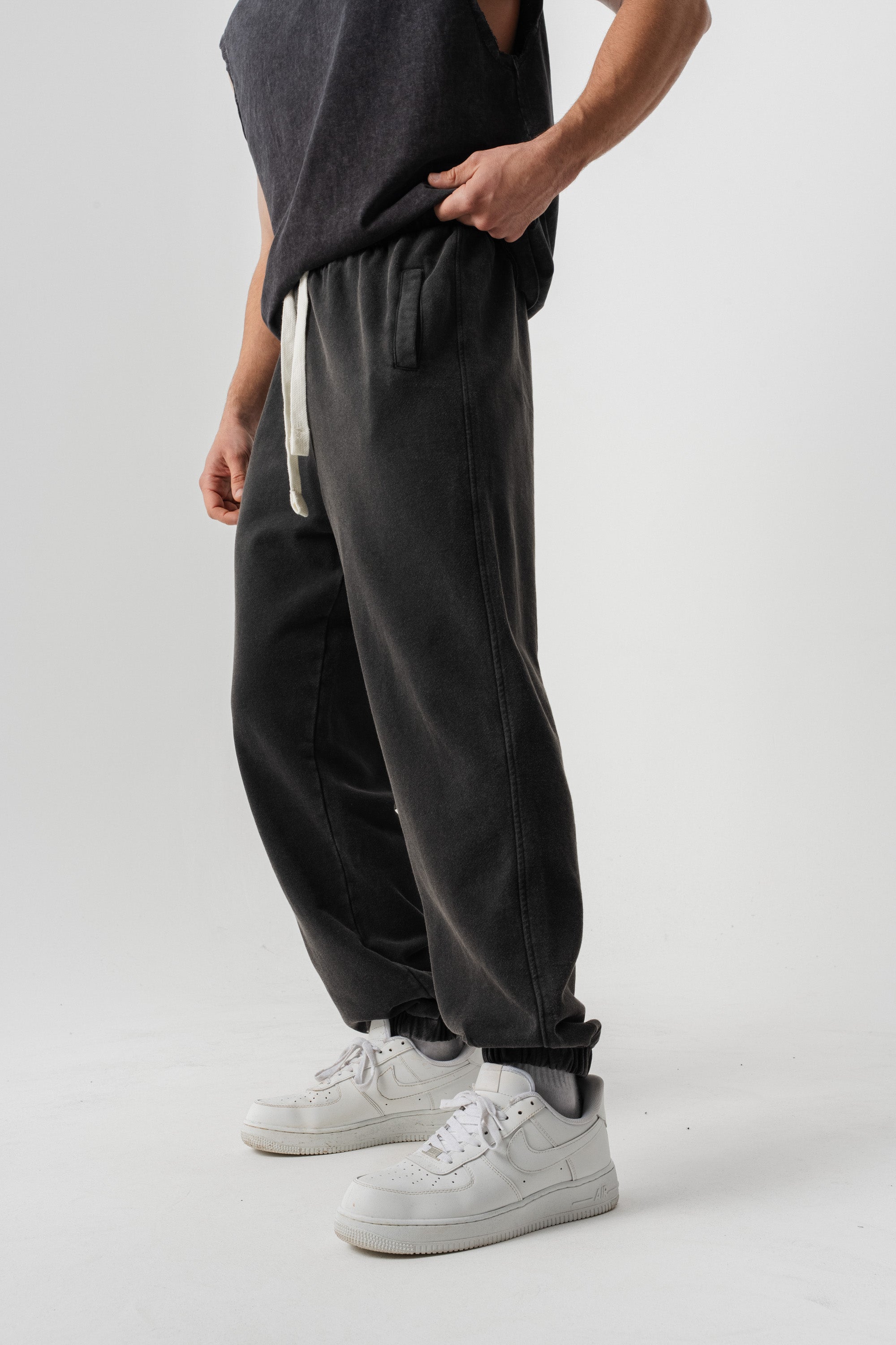 BORZ Yıkamalı Paçası Lastikli Eşofman Altı - Siyah-4