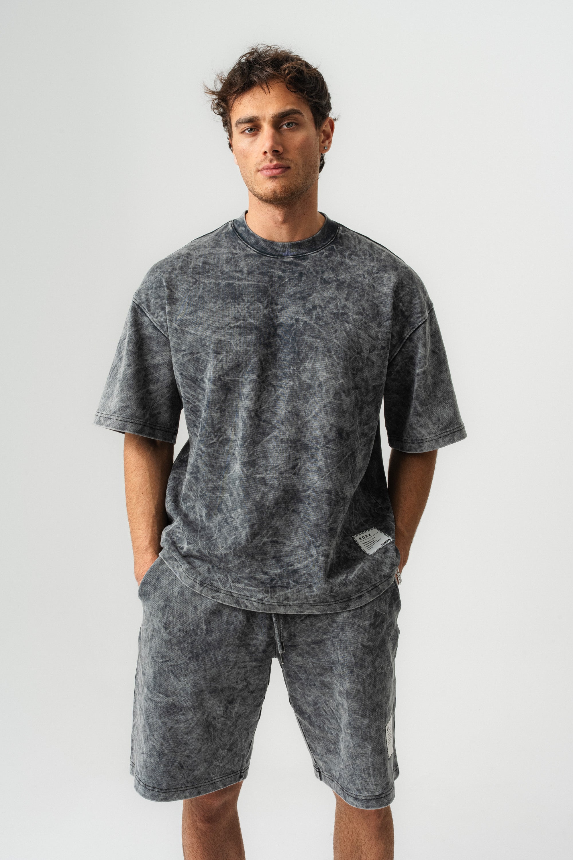 BORZ Soluk Efektli Oversize Kalıp T-shirt ve Şort Takımı - Siyah