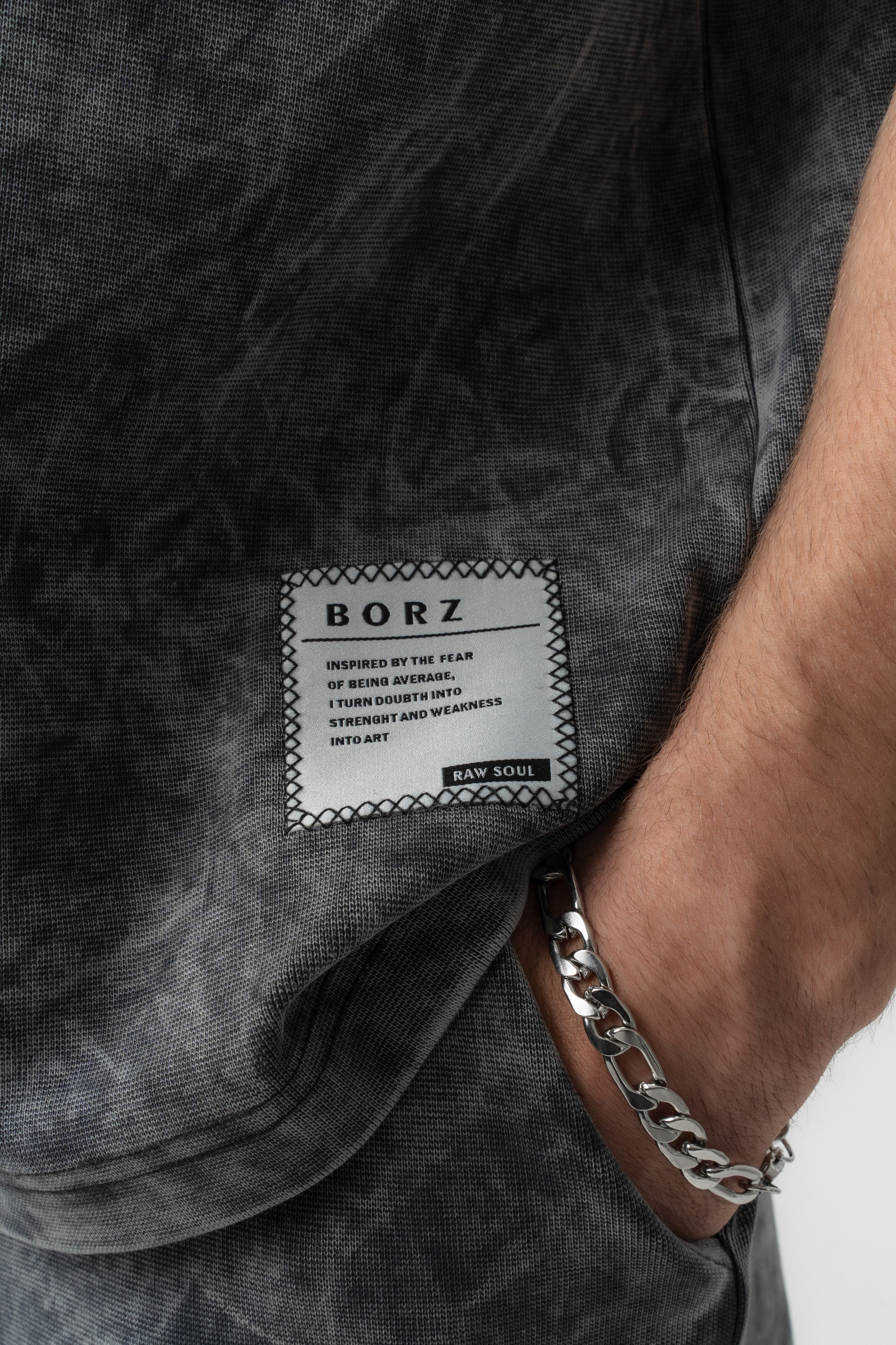 BORZ Soluk Efektli Oversize Kalıp T-shirt ve Şort Takımı - Siyah-5