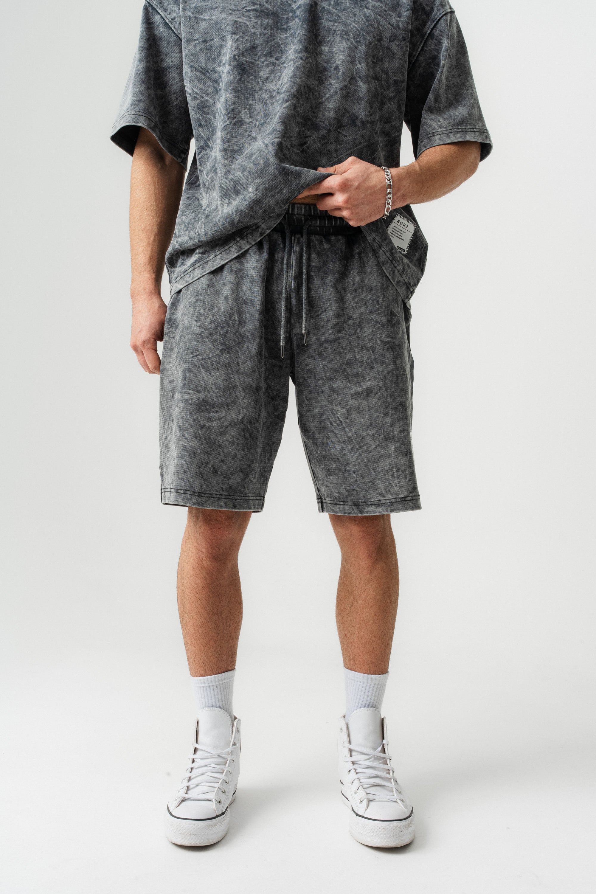 BORZ Soluk Efektli Oversize Kalıp T-shirt ve Şort Takımı - Siyah-6