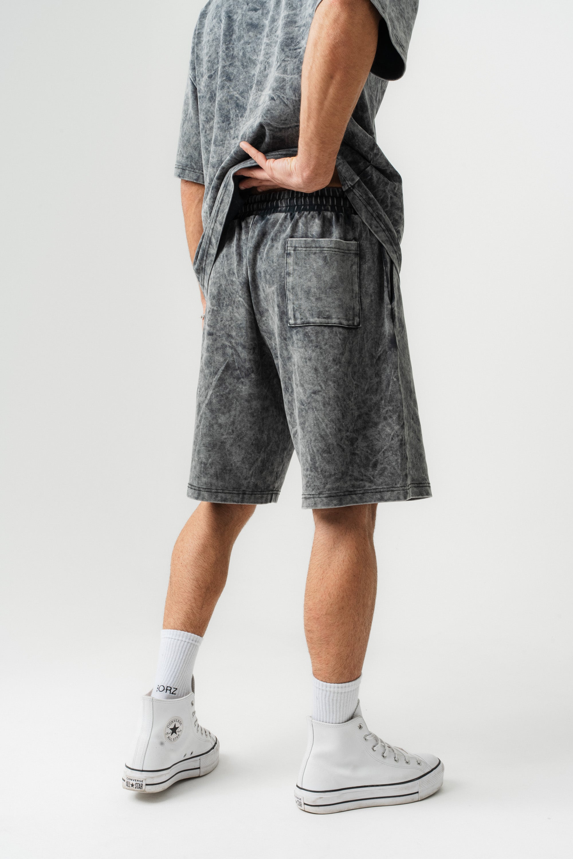 BORZ Soluk Efektli Oversize Kalıp T-shirt ve Şort Takımı - Siyah-7