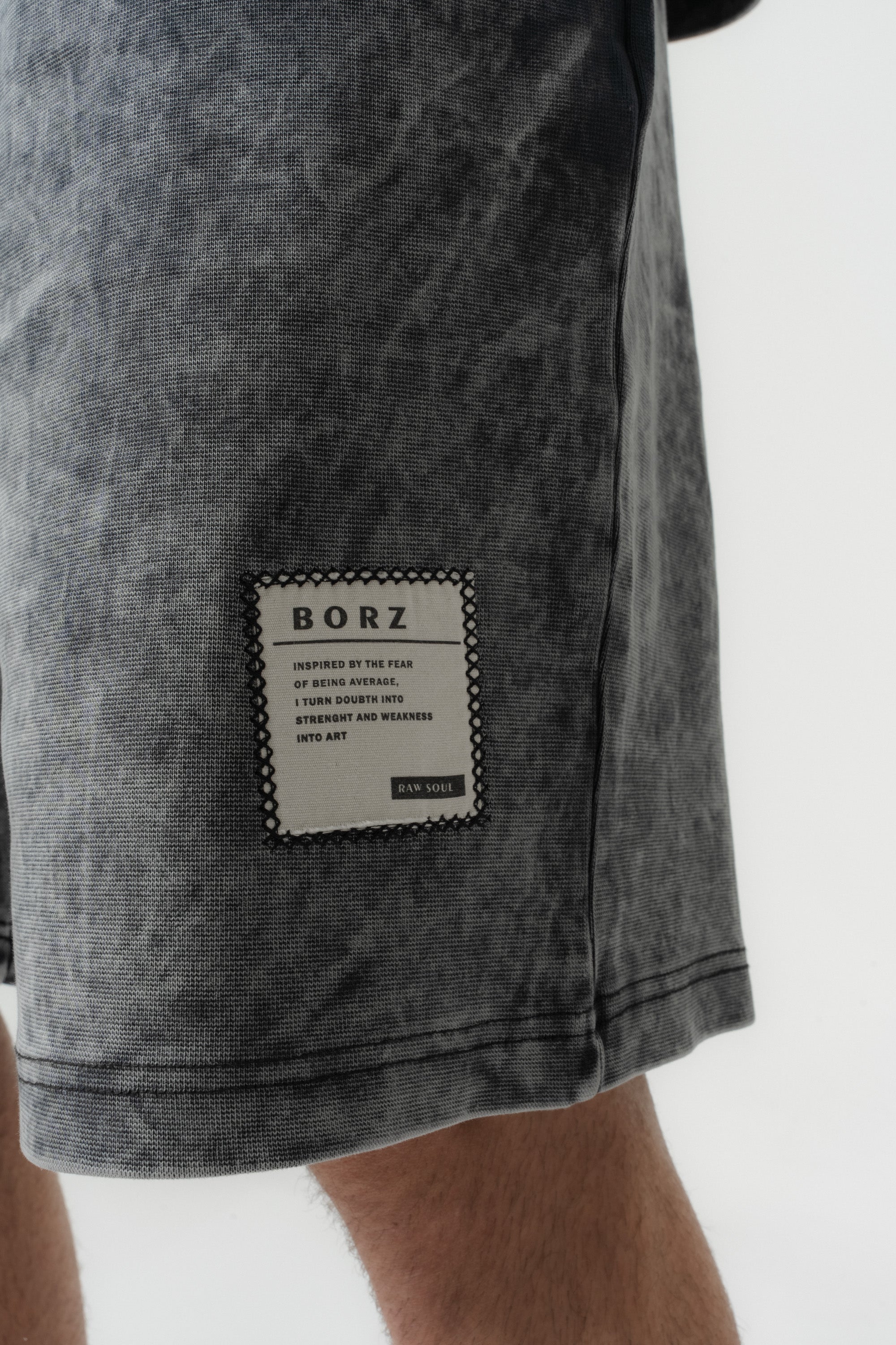 BORZ Soluk Efektli Oversize Kalıp T-shirt ve Şort Takımı - Siyah-8